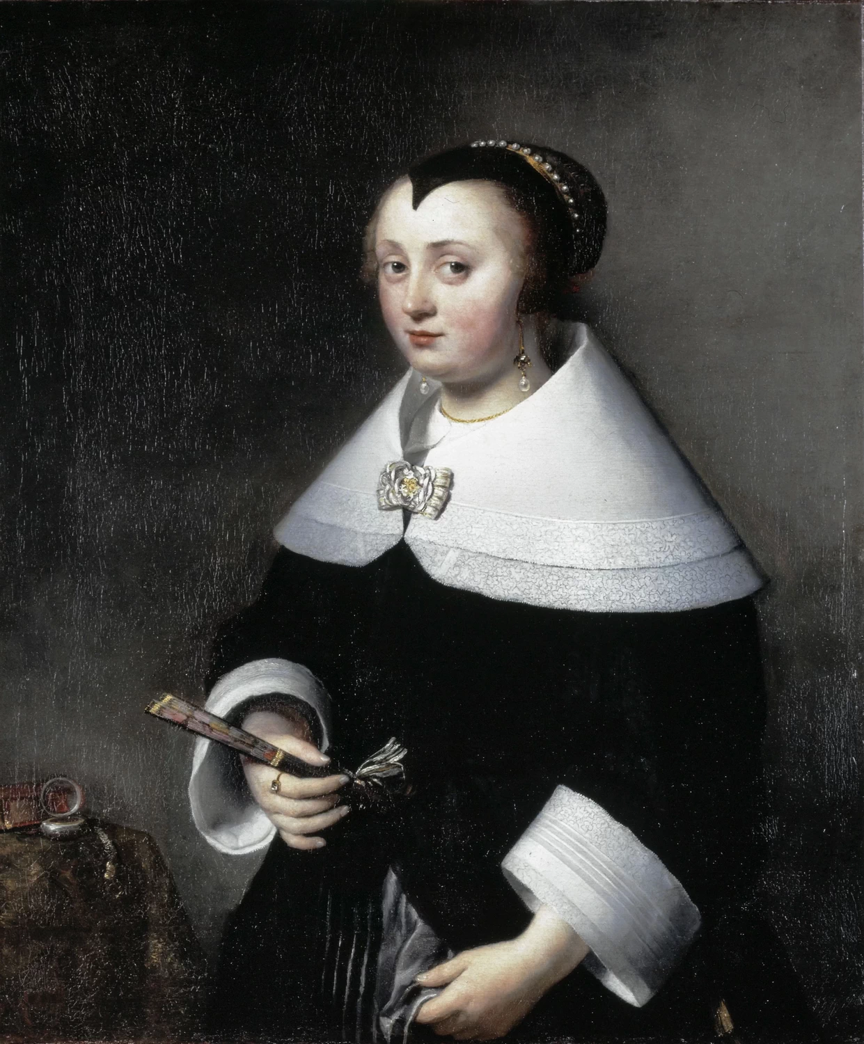 Ritratto di donna con un ventaglio in mano